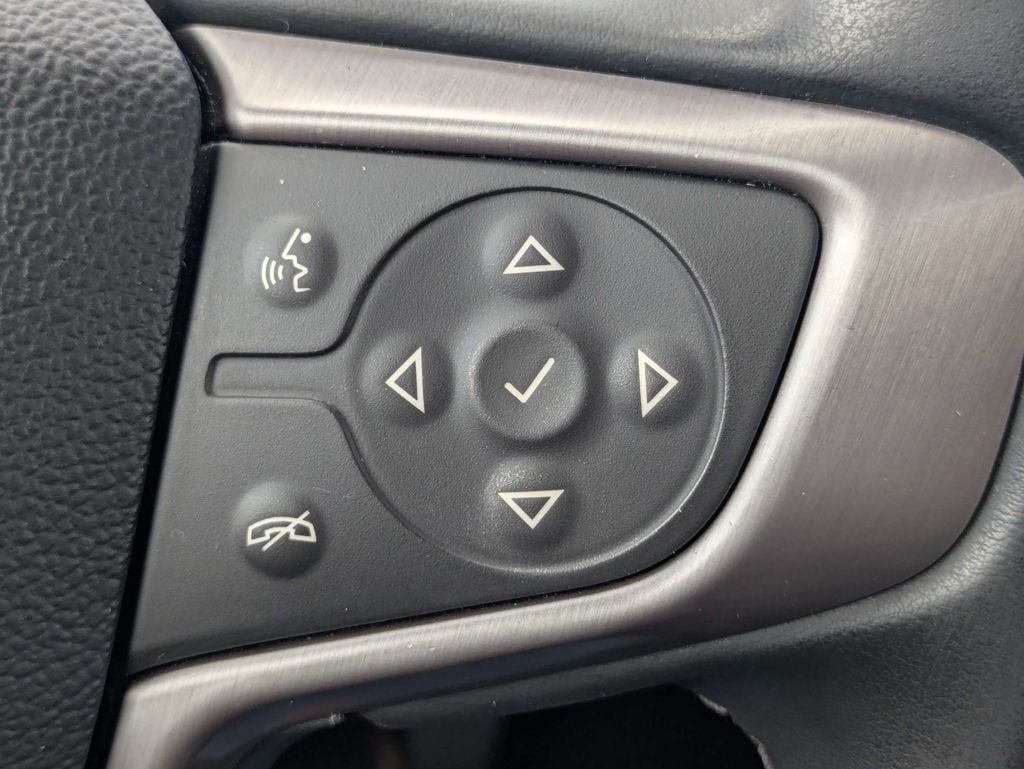 2023 GMC Acadia AT4 - Photo 30