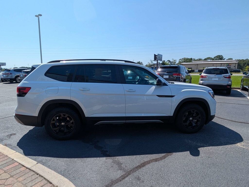 Used 2024 Volkswagen Atlas 2.0T Peak Edition SEL SUV