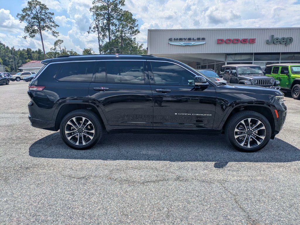 Used 2022 Jeep New Grand Cherokee Overland SUV
