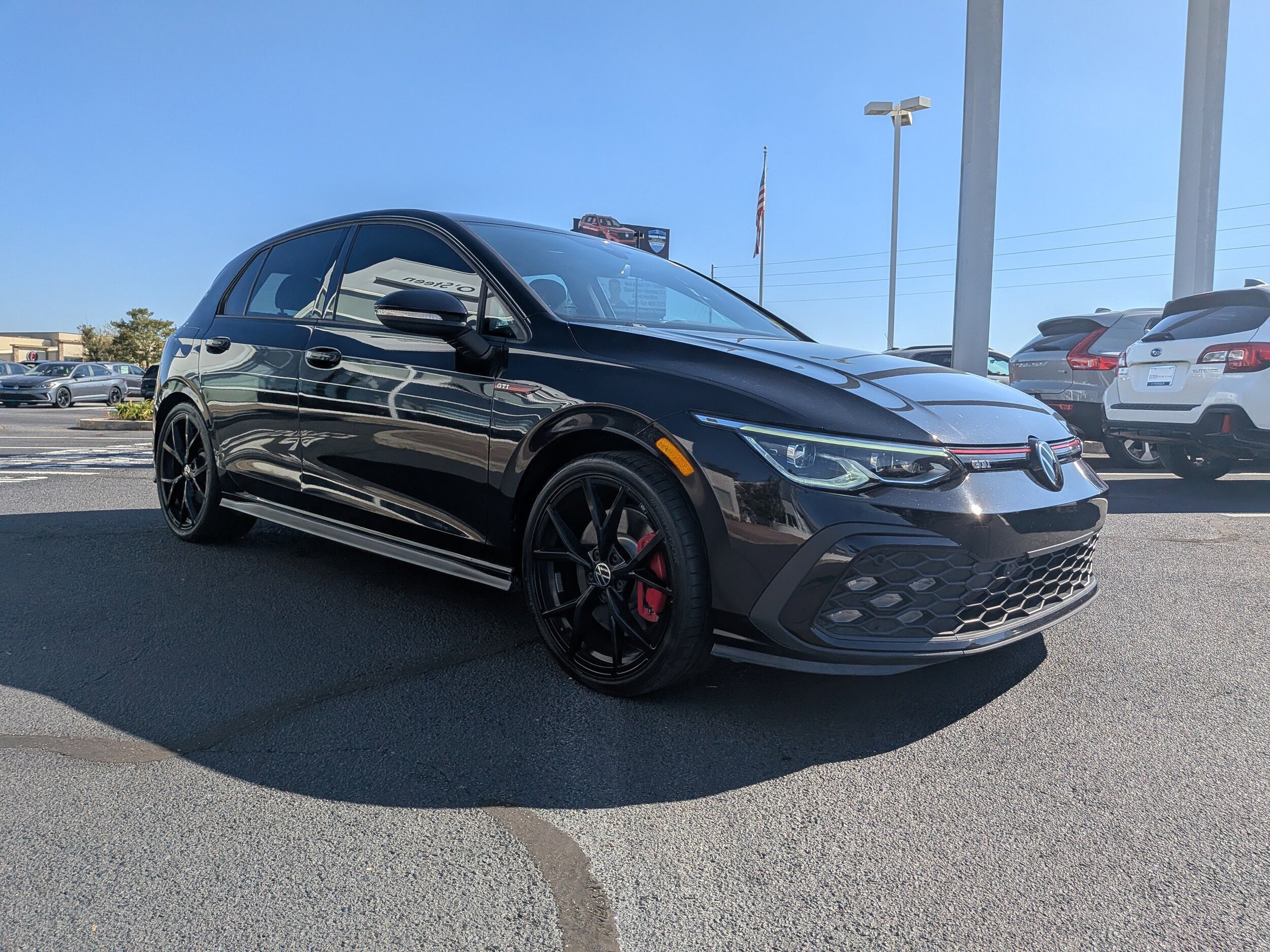 2024 Volkswagen Golf GTI 380 S photo 2