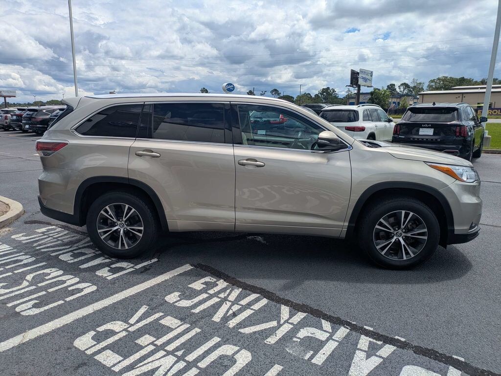 Used 2016 Toyota Highlander XLE V6 SUV