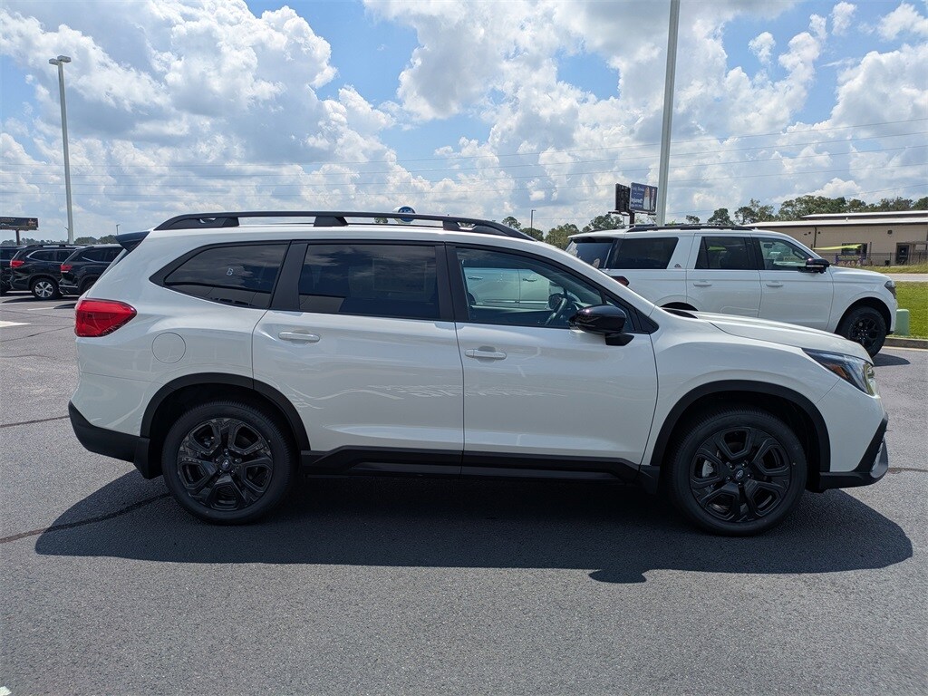 2025 Subaru Ascent Onyx Edition photo 3