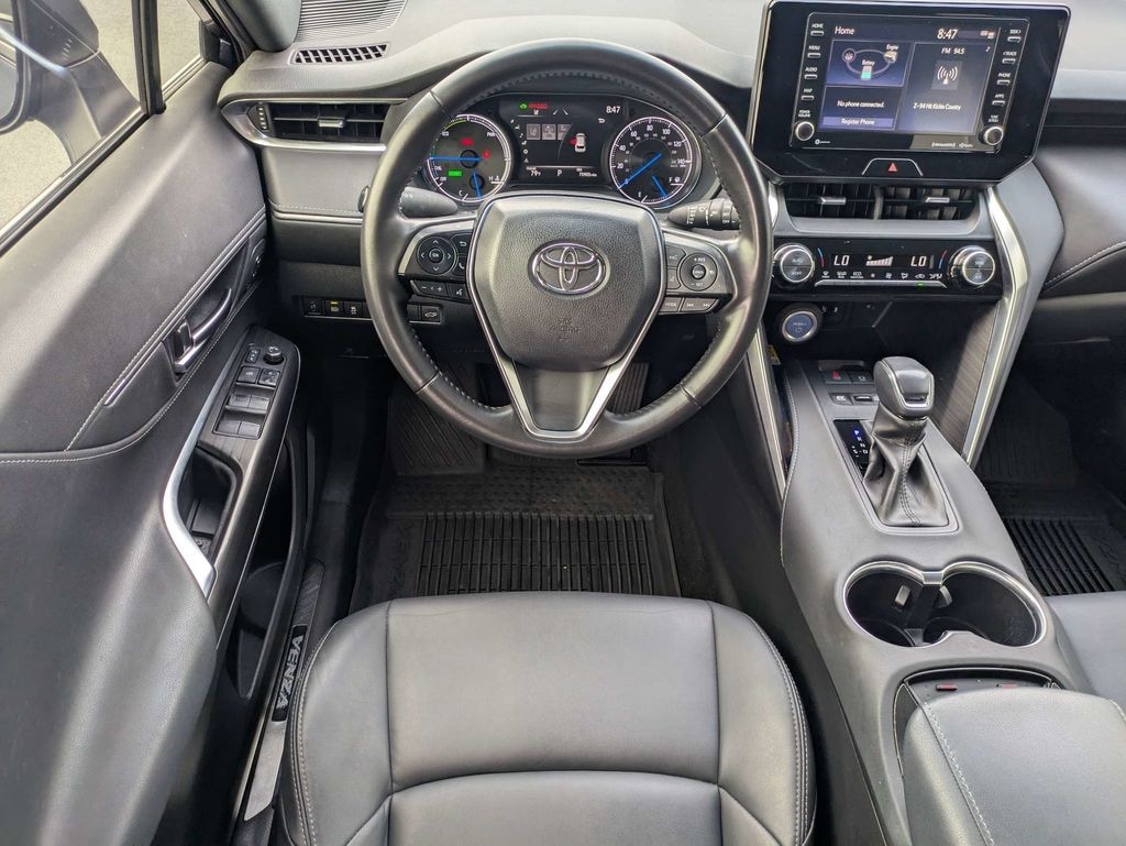 Used 2022 Toyota Venza XLE SUV