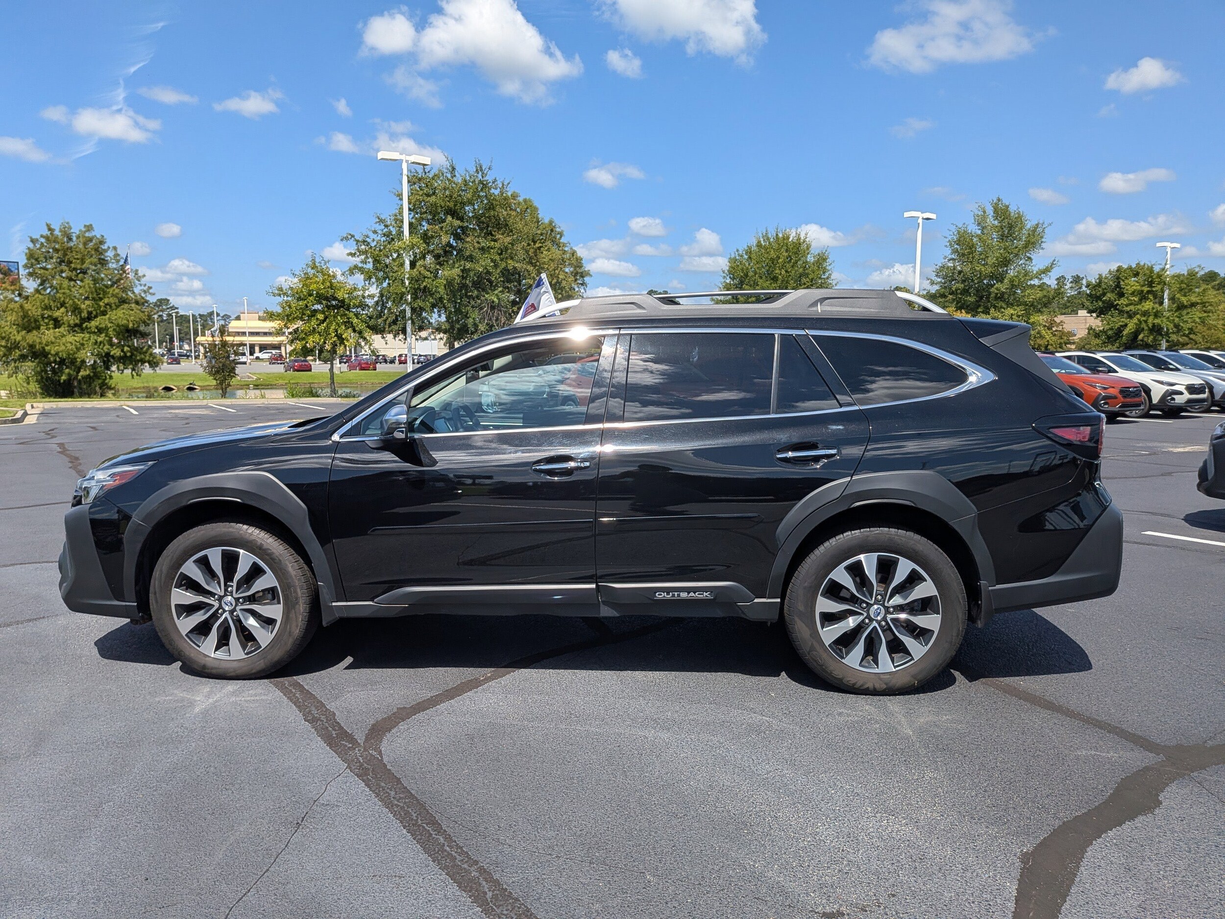2023 Subaru Outback Touring XT photo 2