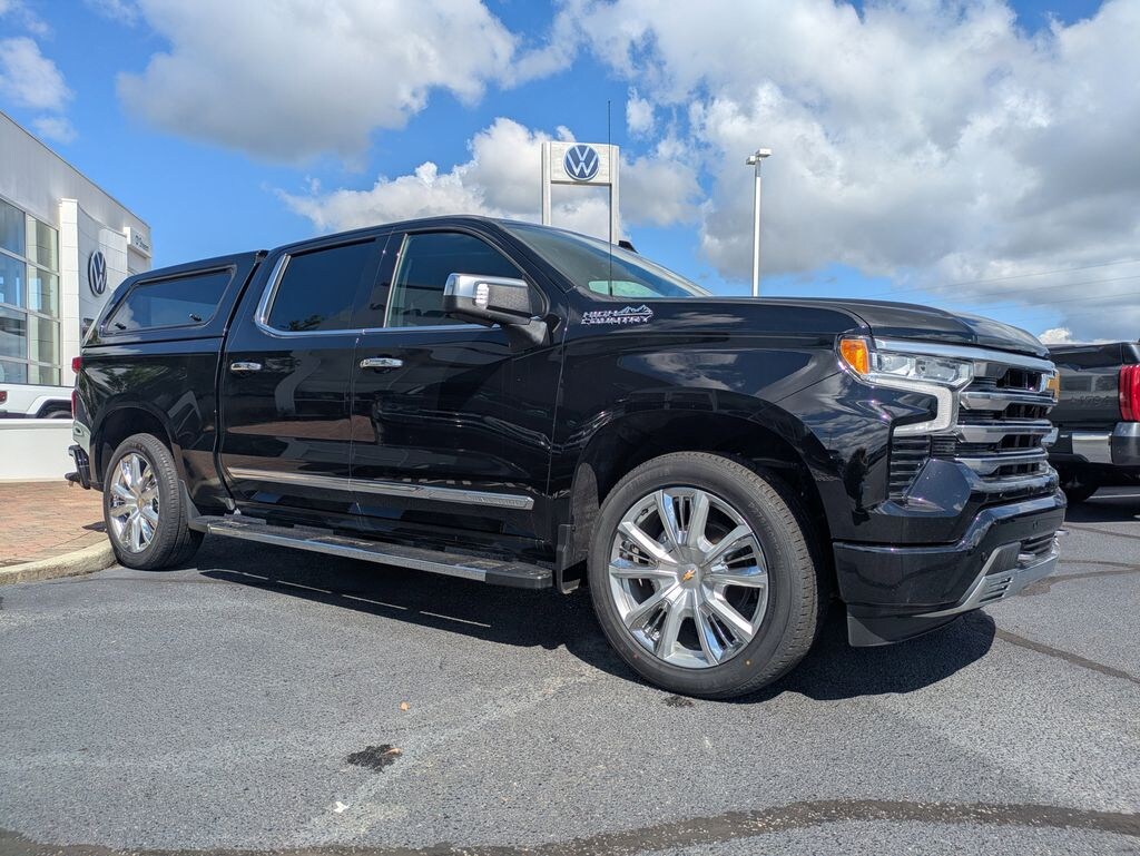 Used 2025 Chevrolet Silverado 1500 High Country Truck Crew Cab