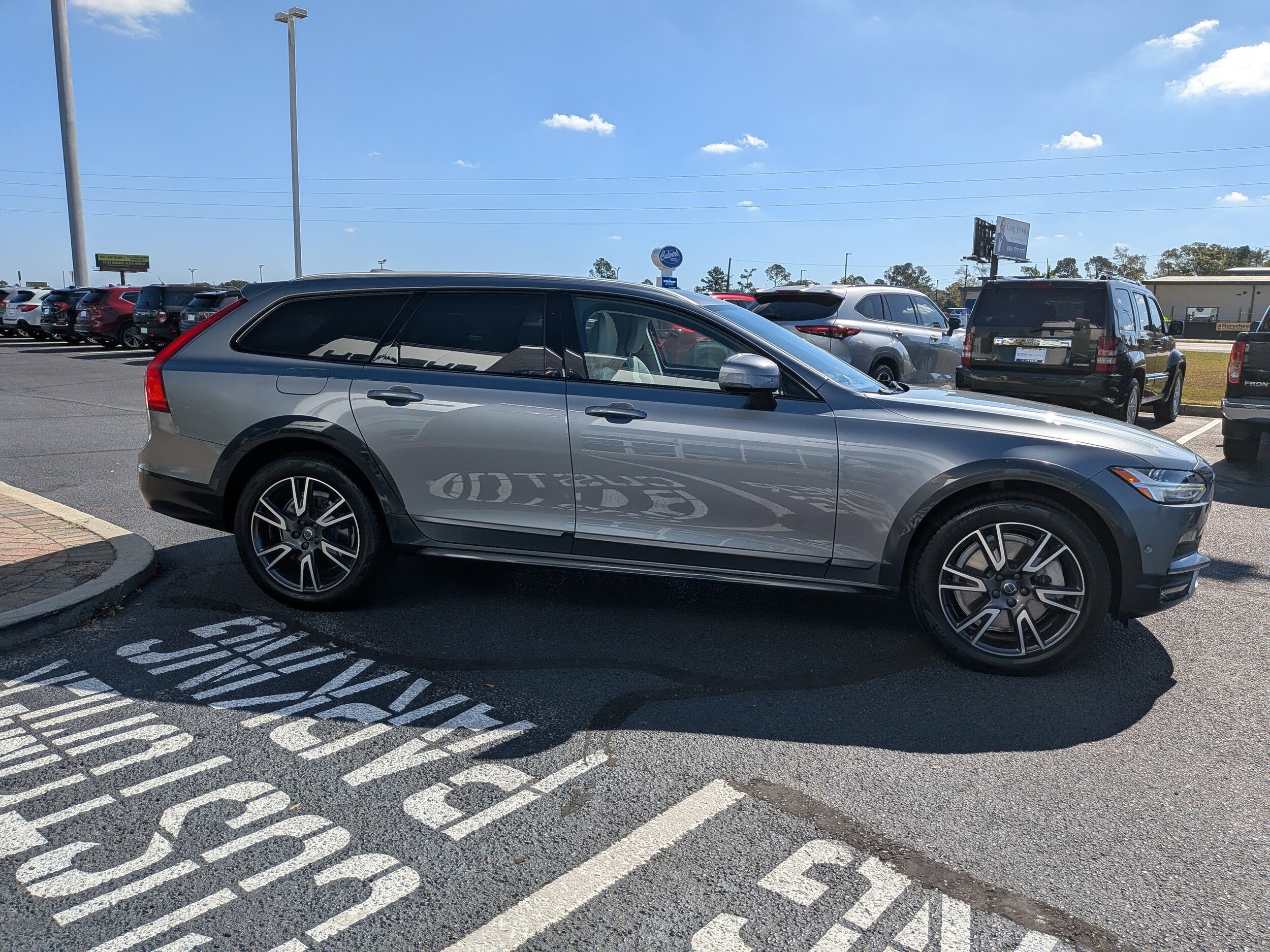 2017 Volvo V90 Cross Country T6 AWD photo 4