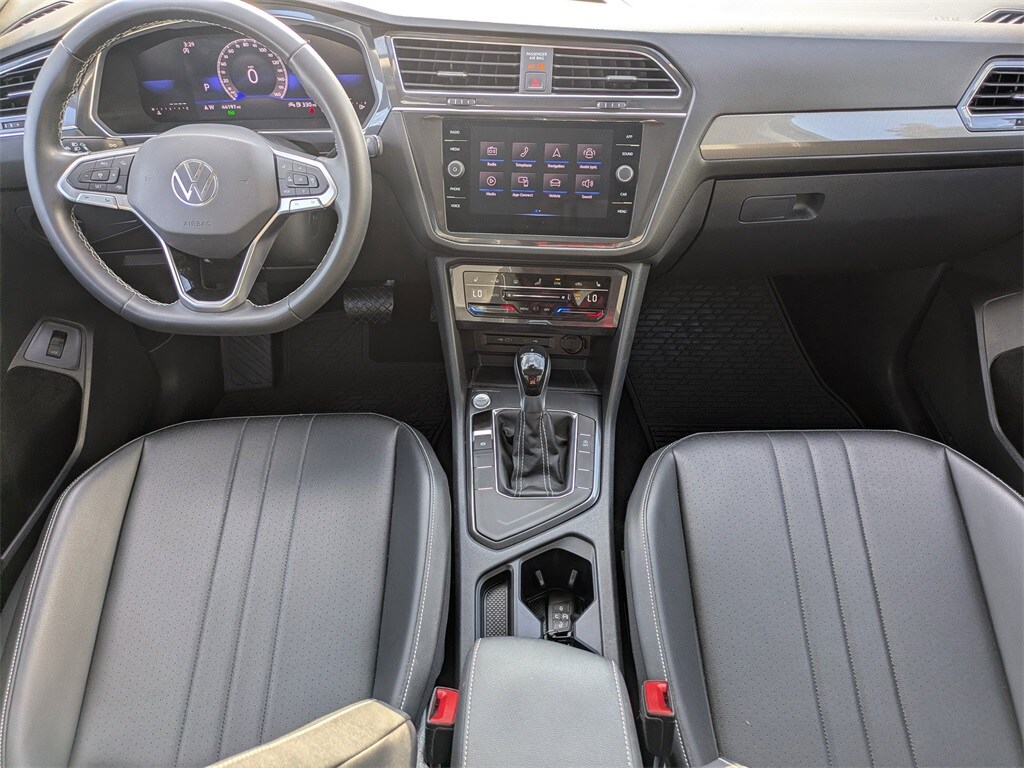 2023 Volkswagen Tiguan SE photo 2