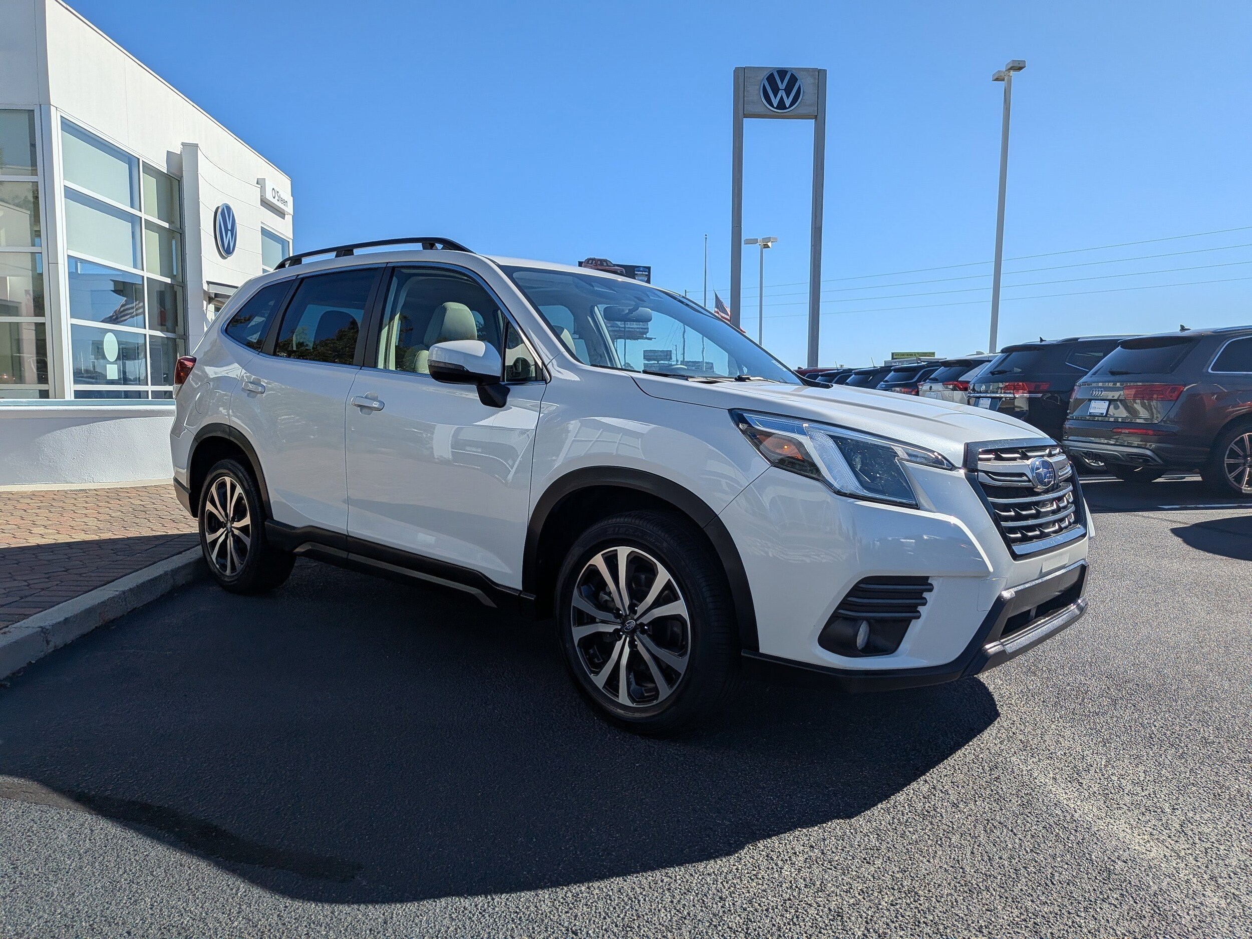 2023 Subaru Forester Limited photo 2