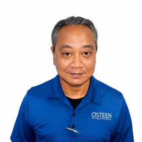 Staff member Victor S. from ID_06a6ec