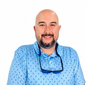 Staff member Billy B. from ID_06a6ec