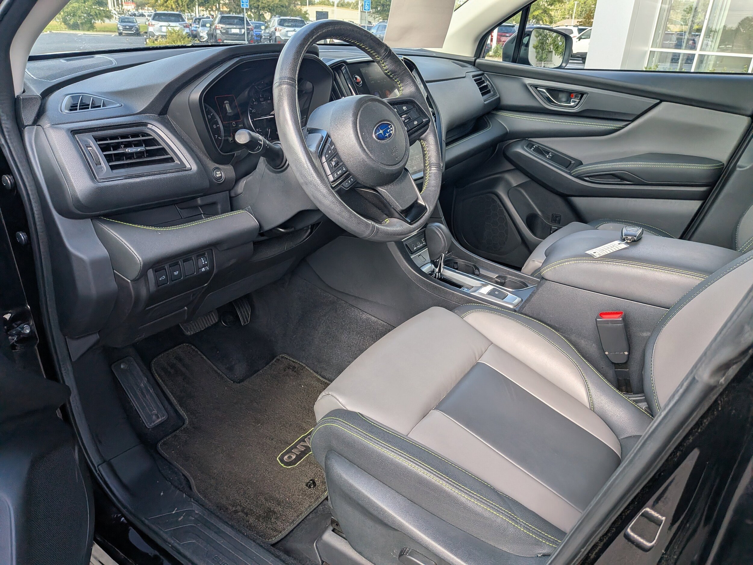 2023 Subaru Ascent Onyx Edition photo 2
