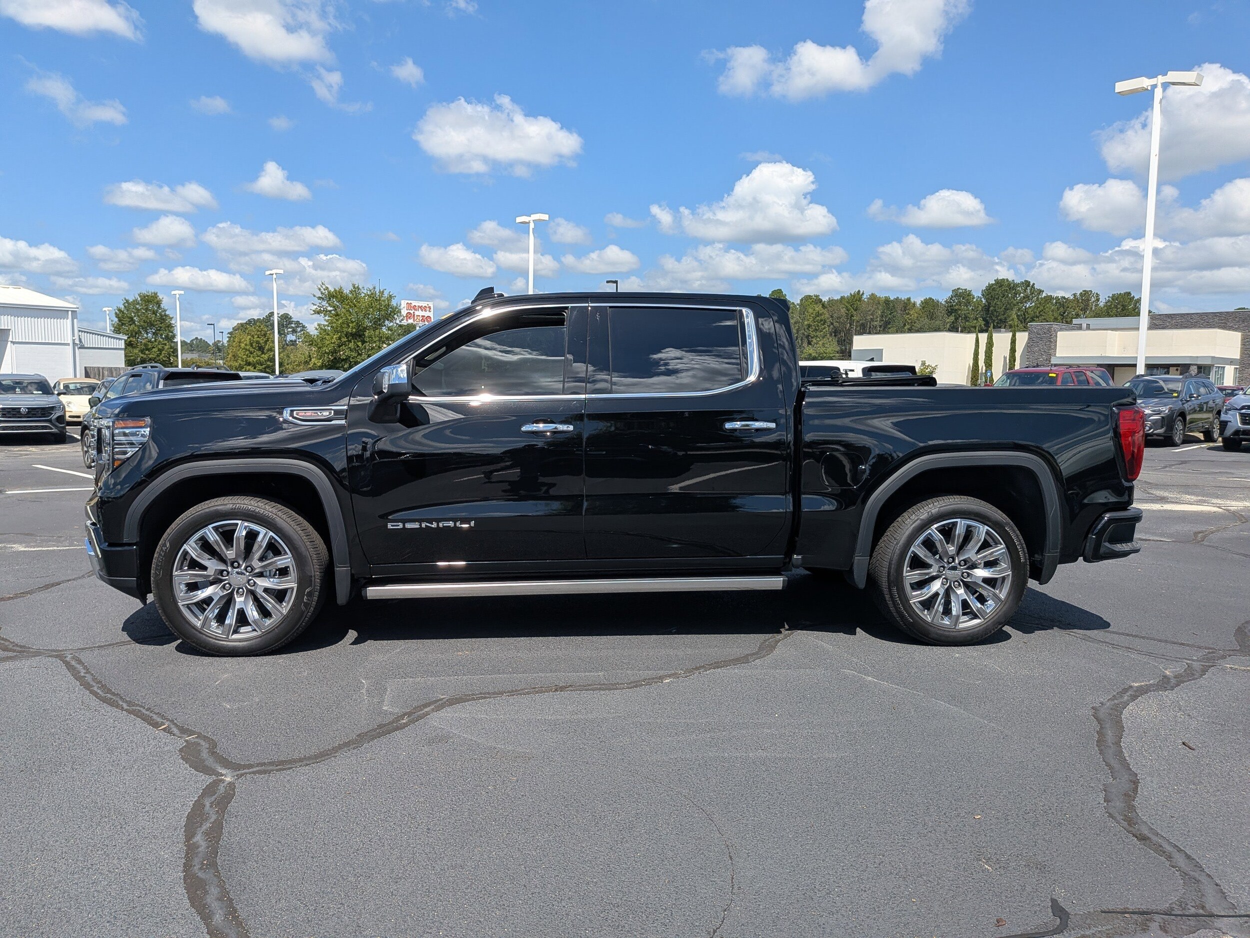 2025 Gmc Sierra 1500 Denali photo 2