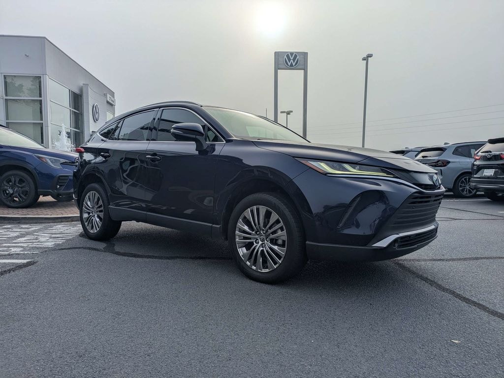 Used 2022 Toyota Venza XLE SUV