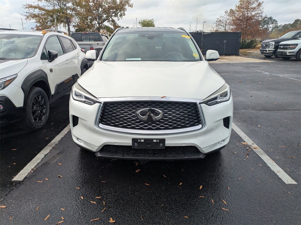 2019 Infiniti QX50 Essential photo 2