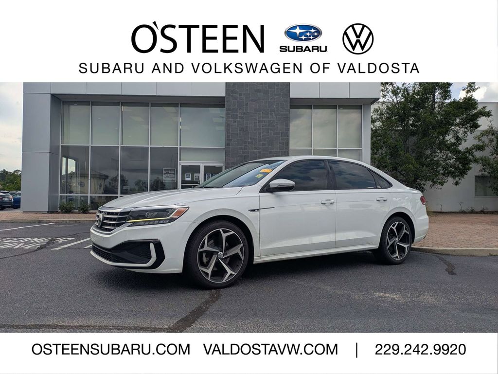 2020 Volkswagen Passat 2.0T R-Line Auto's photo