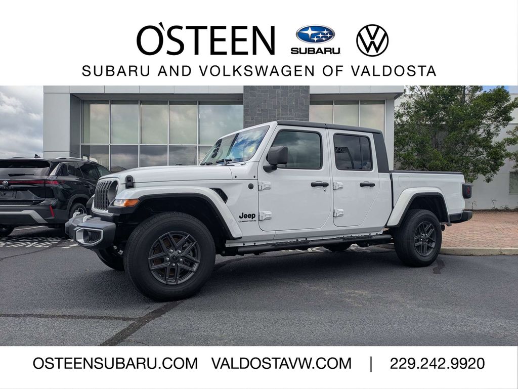 2024 Jeep Gladiator Sport S's photo