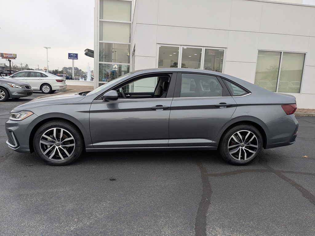 2026 Volkswagen Jetta SE - Photo 8