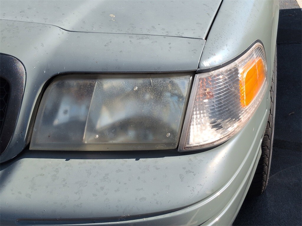 2011 Ford Crown Victoria Police Interceptor photo 3