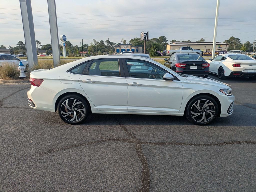 New 2026 Volkswagen Jetta 1.5T SEL Sedan
