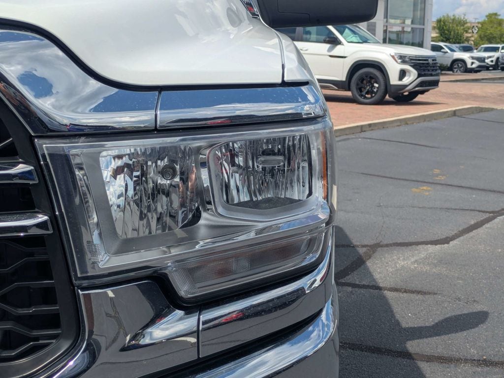 2023 RAM Ram 3500 Pickup Tradesman - Photo 11