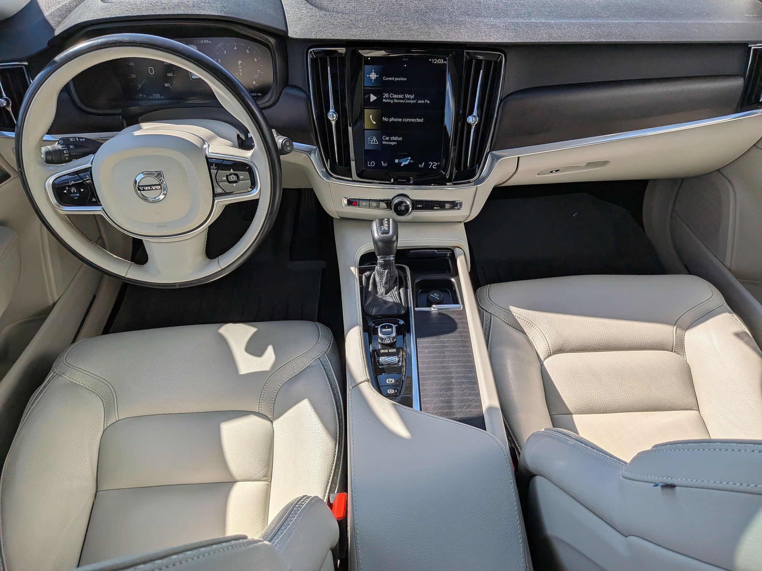 2017 Volvo V90 Cross Country T6 AWD photo 2