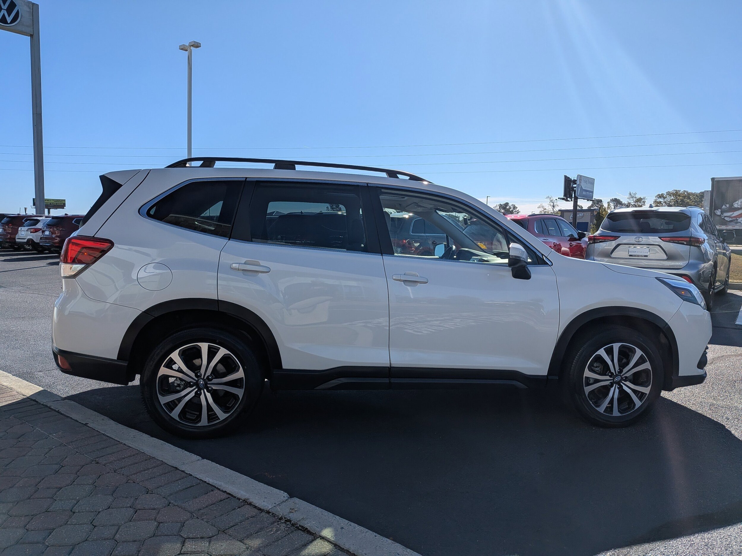 2023 Subaru Forester Limited photo 3