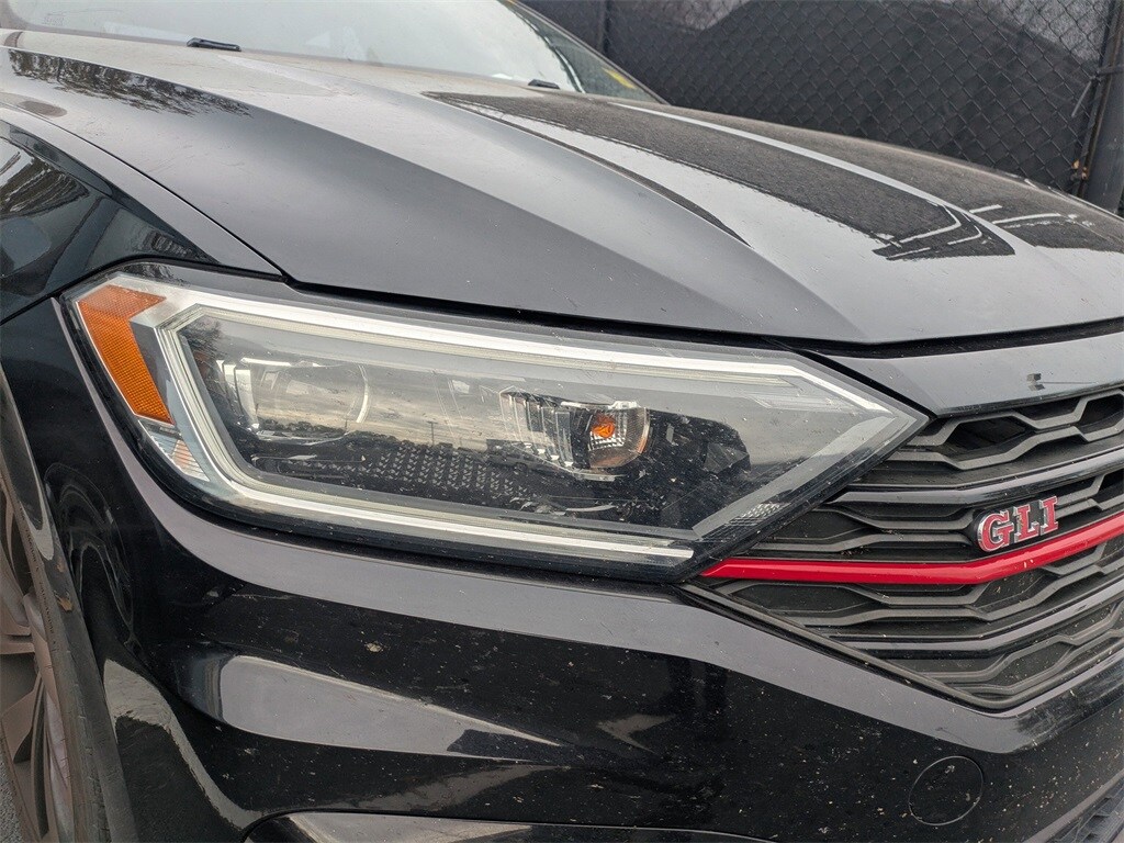 2019 Volkswagen Jetta GLI 2.0T S photo 3