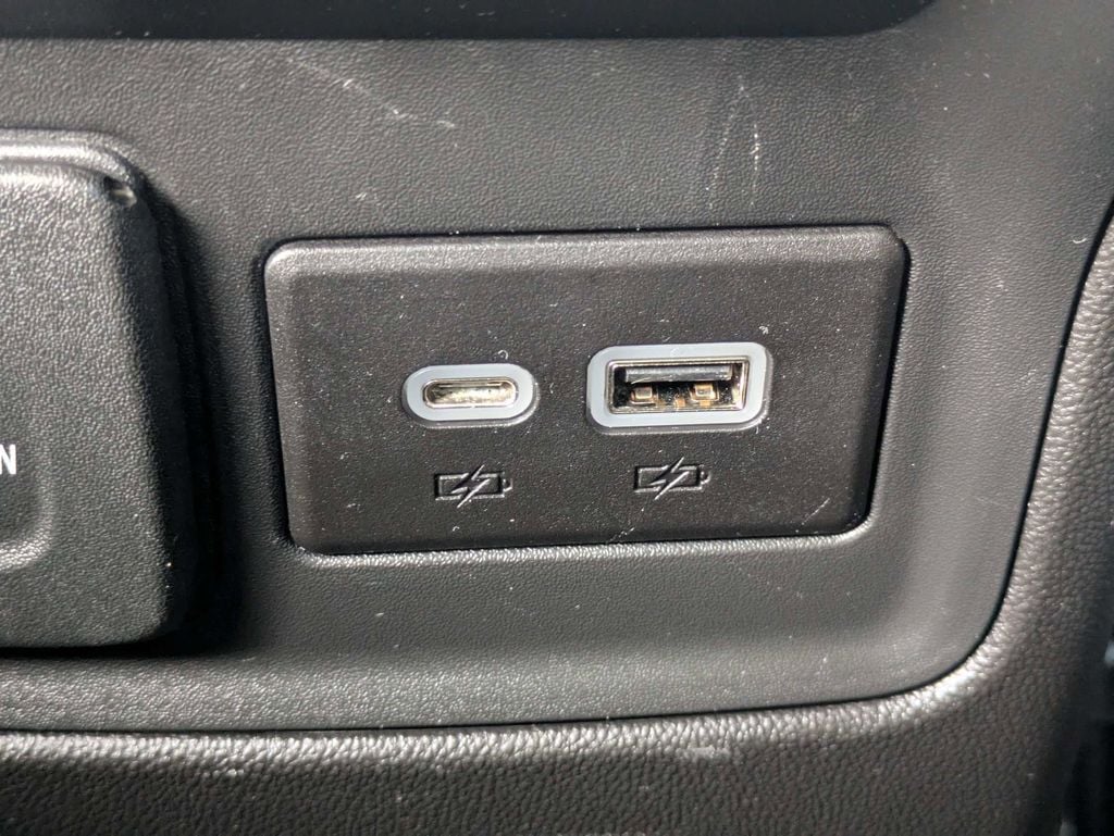 2023 GMC Acadia AT4 - Photo 16