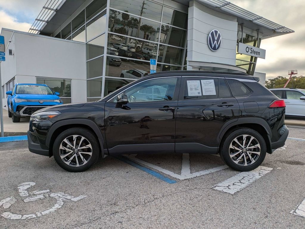 Used 2023 Toyota Corolla Cross XLE SUV