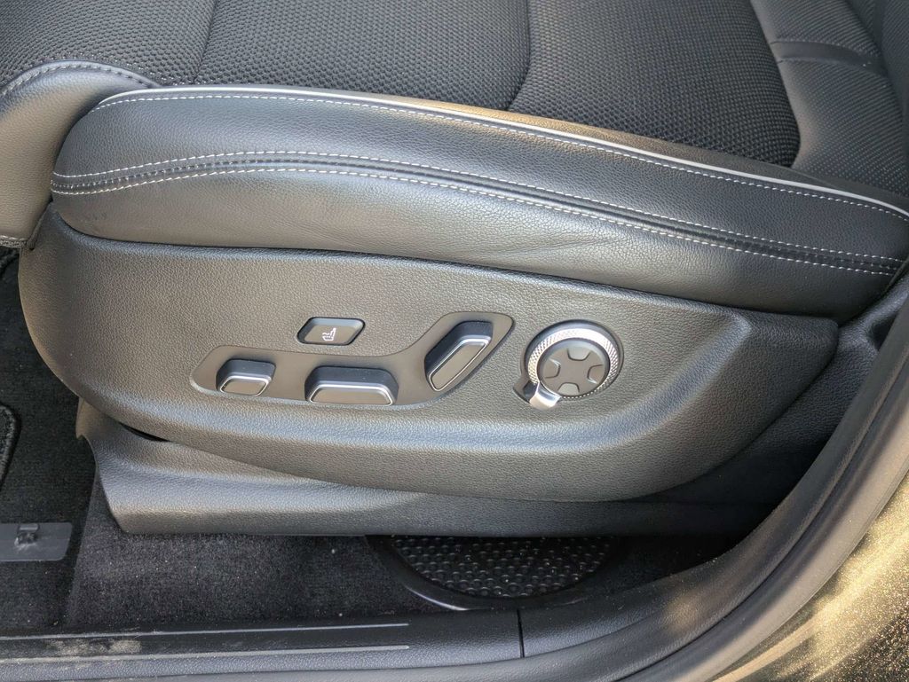 2025 GENESIS GV70 Sport - Photo 22