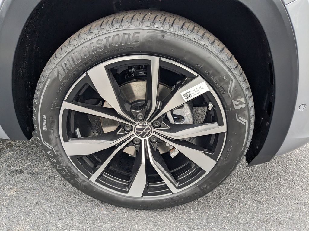 2026 Volkswagen Atlas SEL Premium R-Line - Photo 12