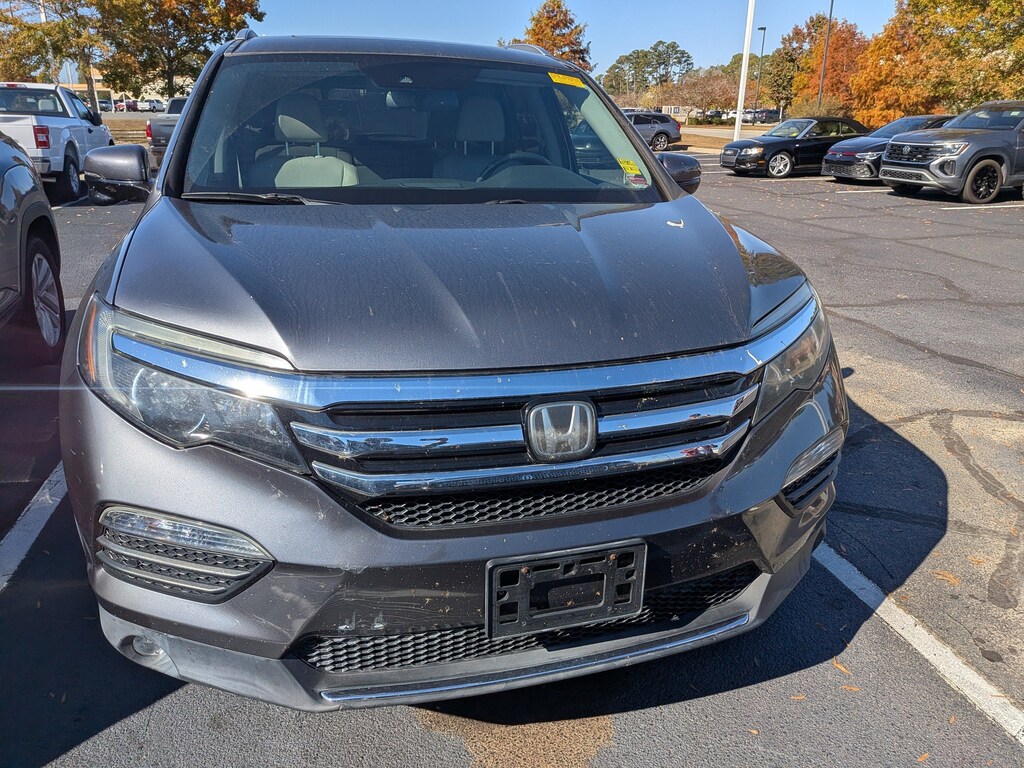 Used 2017 Honda Pilot Touring AWD SUV