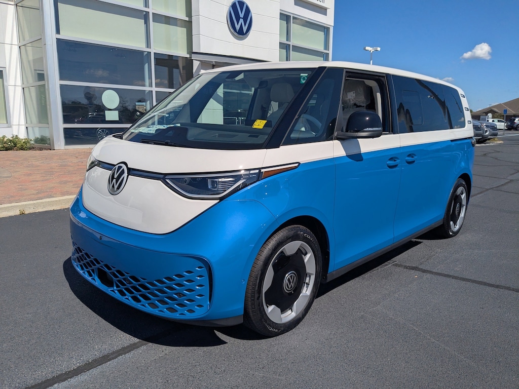 New 2025 Volkswagen ID. Buzz Pro S Plus Minivan/Van