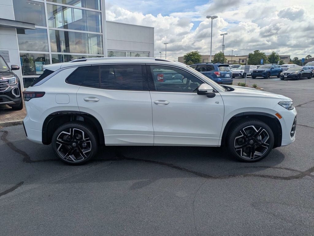 New 2026 Volkswagen Tiguan 2.0T SEL R-Line Turbo SUV