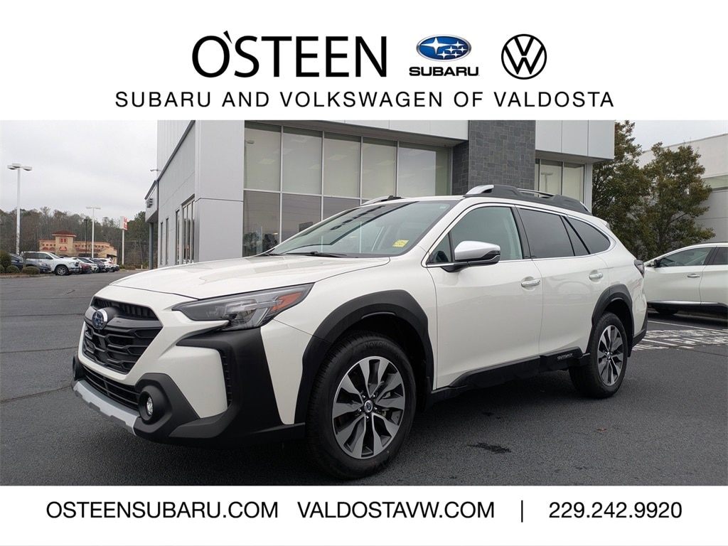 2025 Subaru Outback Touring's photo