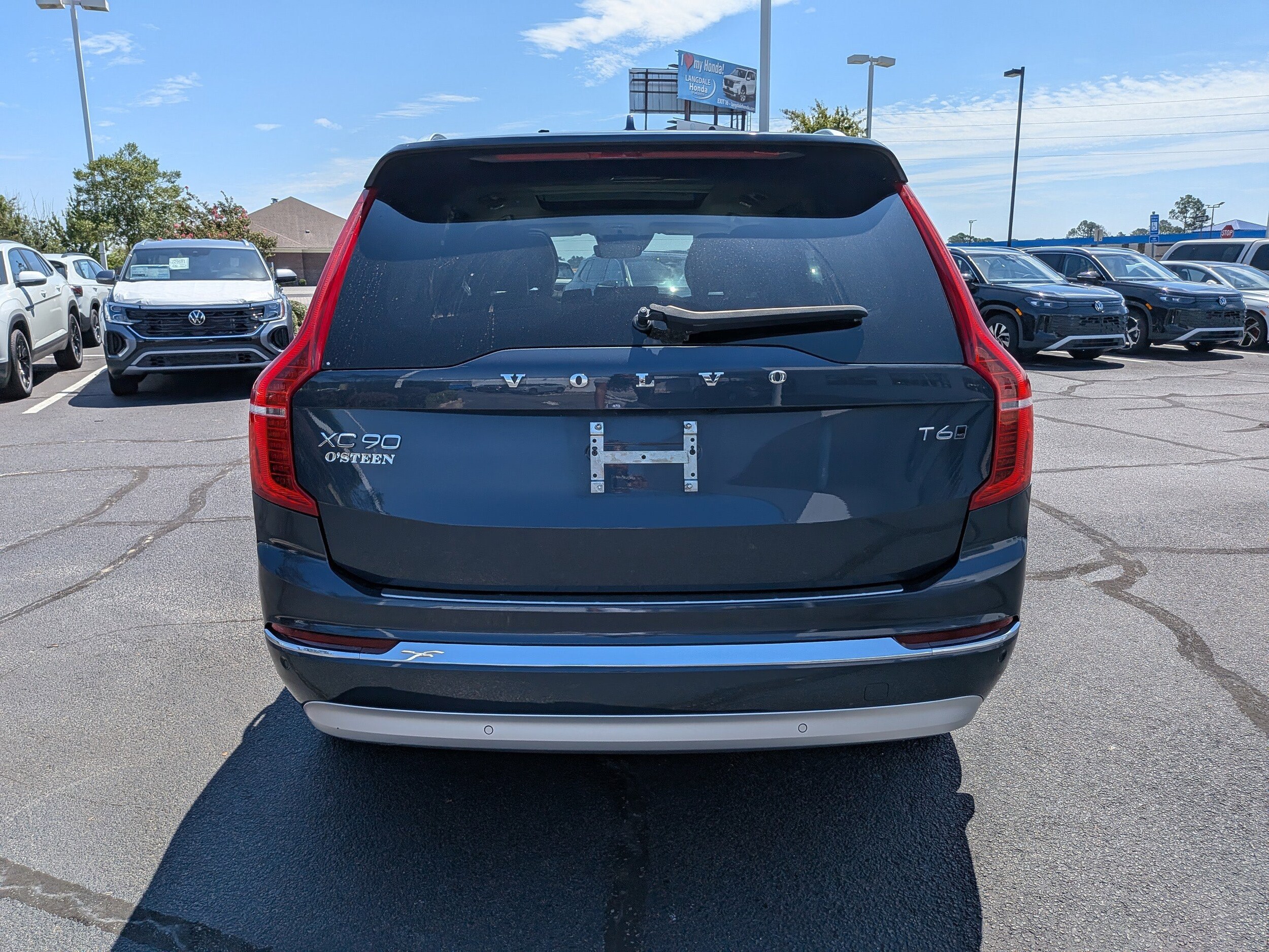 2022 Volvo XC90 T6 AWD Inscription photo 2
