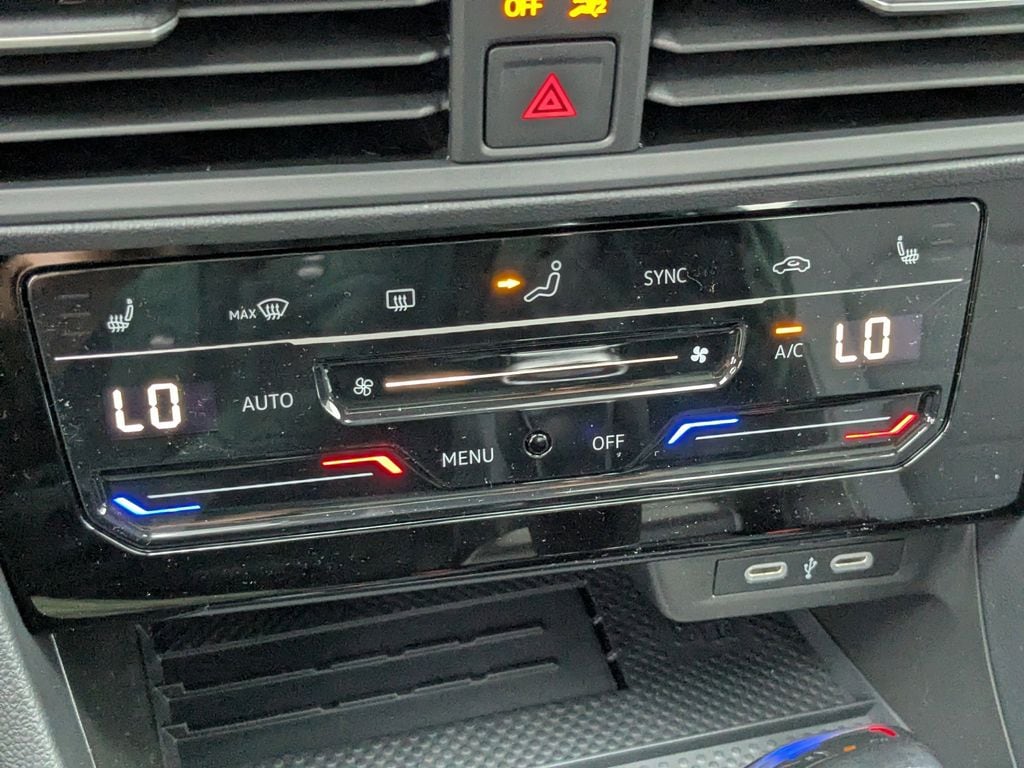 2026 Volkswagen Jetta SE - Photo 31