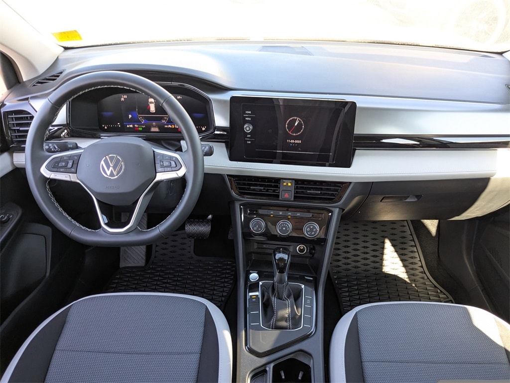 New 2025 Volkswagen Taos 1.5T S SUV