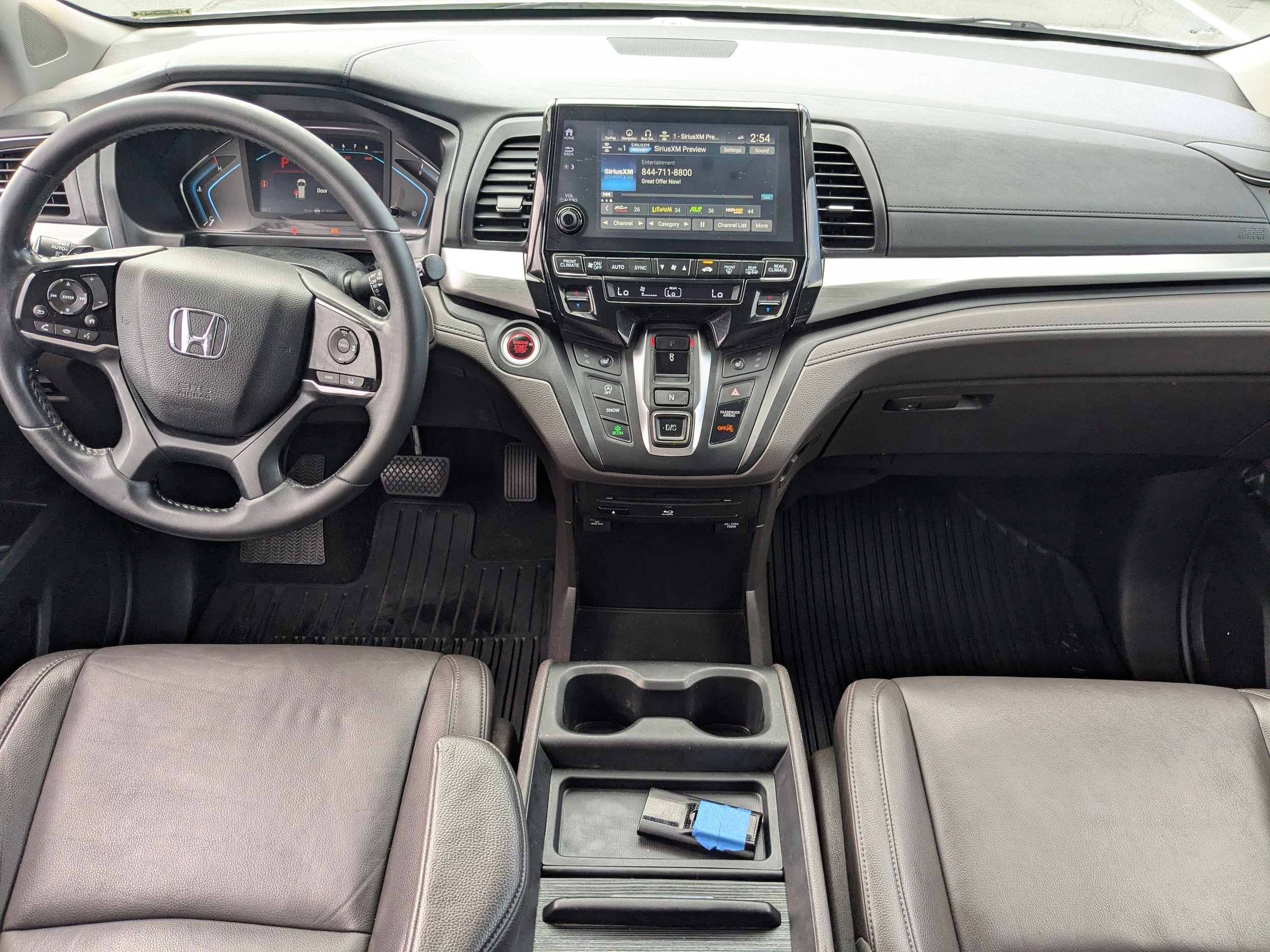 Used 2018 Honda Odyssey Touring with VIN 5FNRL6H88JB002819 for sale in Hahira, GA