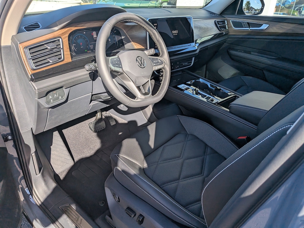 New 2026 Volkswagen Atlas 2.0T SE w/ Technology SUV