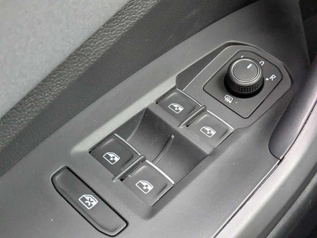 2026 Volkswagen Jetta SE - Photo 24