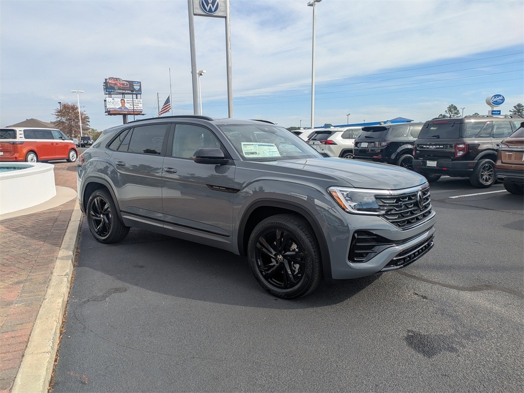 New 2026 Volkswagen Atlas Cross Sport 2.0T SEL R-Line Black SUV