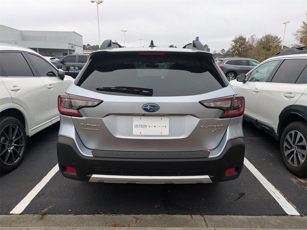 2025 Subaru Outback Limited XT photo 3