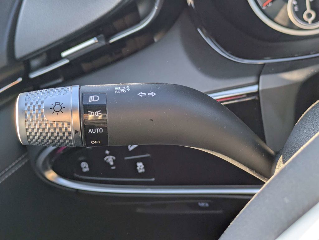 2025 GENESIS GV70 Sport - Photo 31