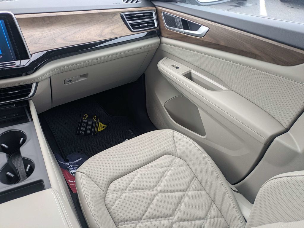 2026 Volkswagen Atlas SE - Photo 18