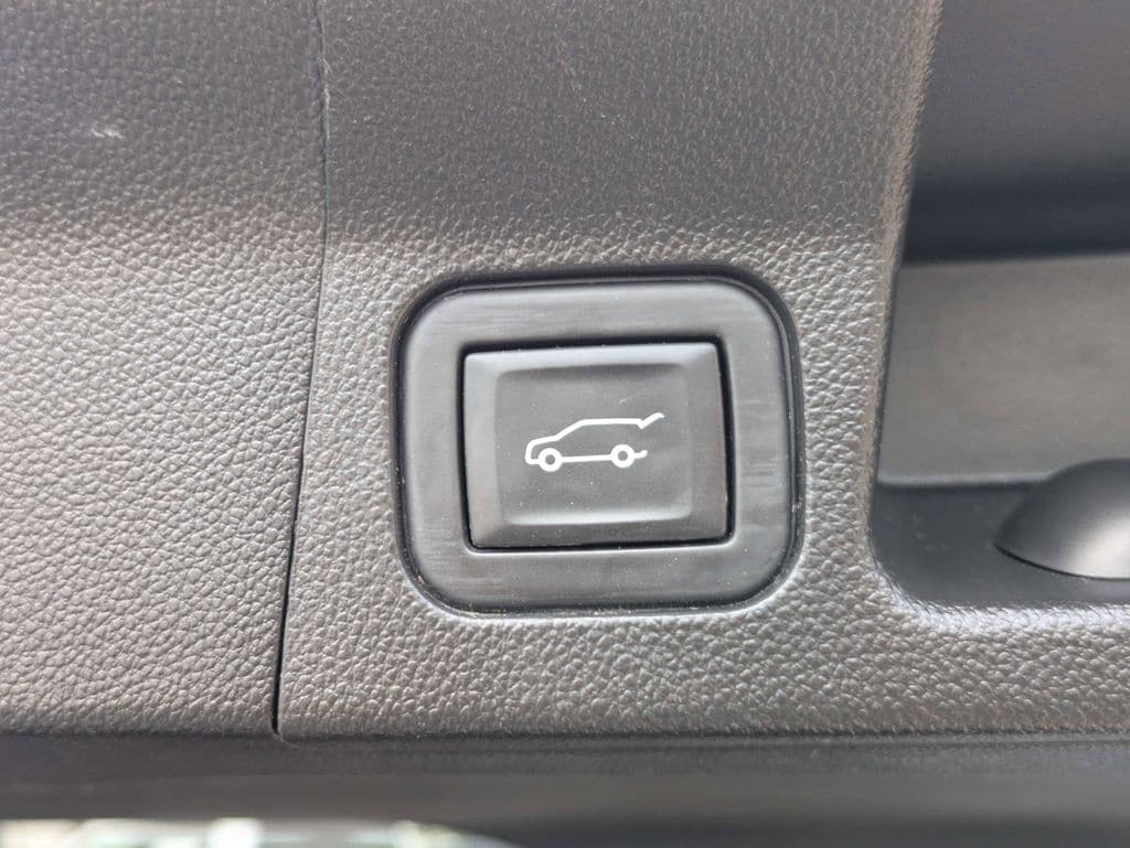 2023 GMC Acadia AT4 - Photo 14