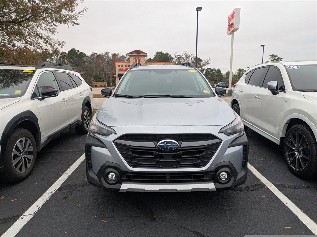 2025 Subaru Outback Limited XT photo 2