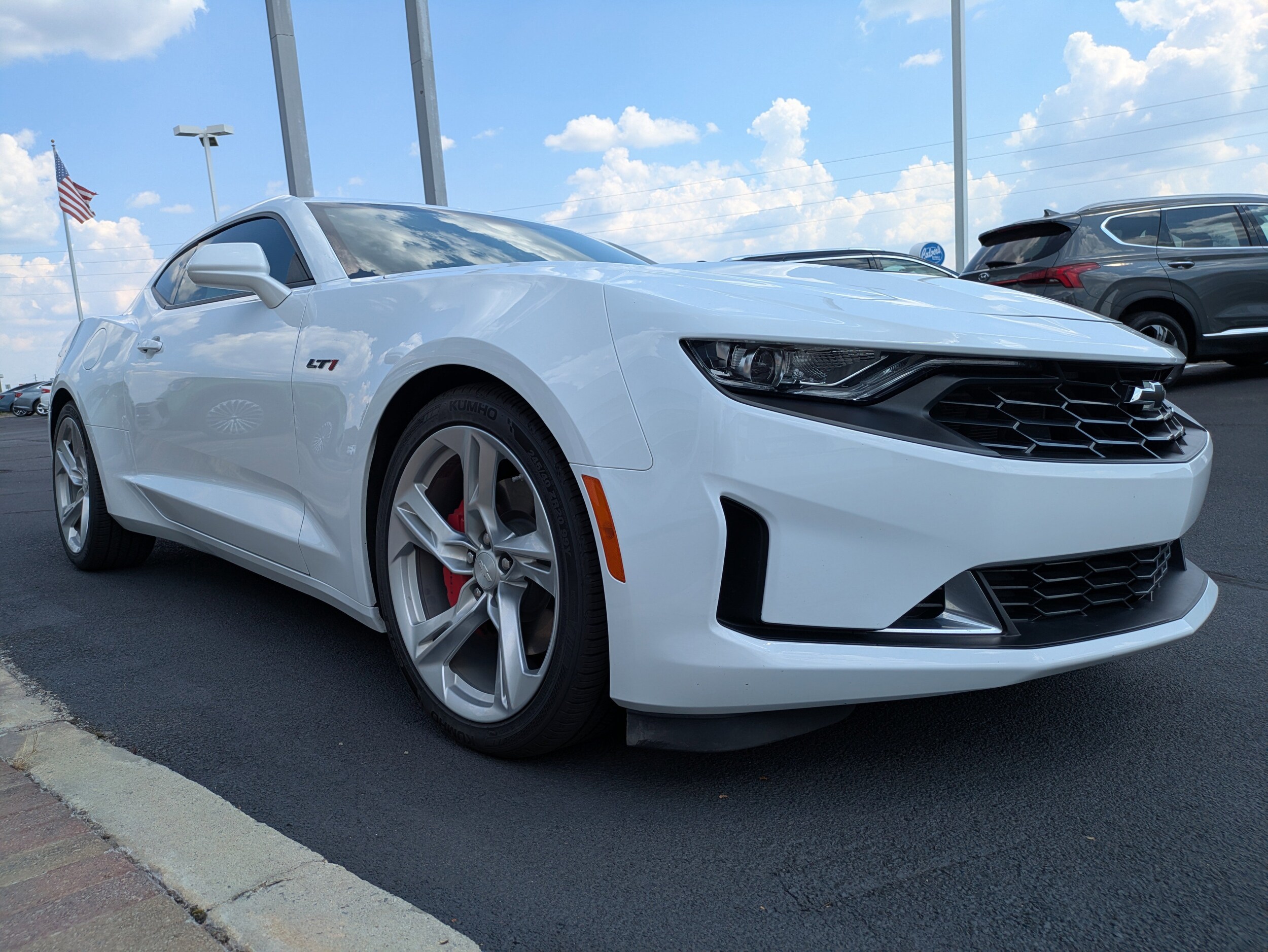 2021 Chevrolet Camaro LT1 photo 2