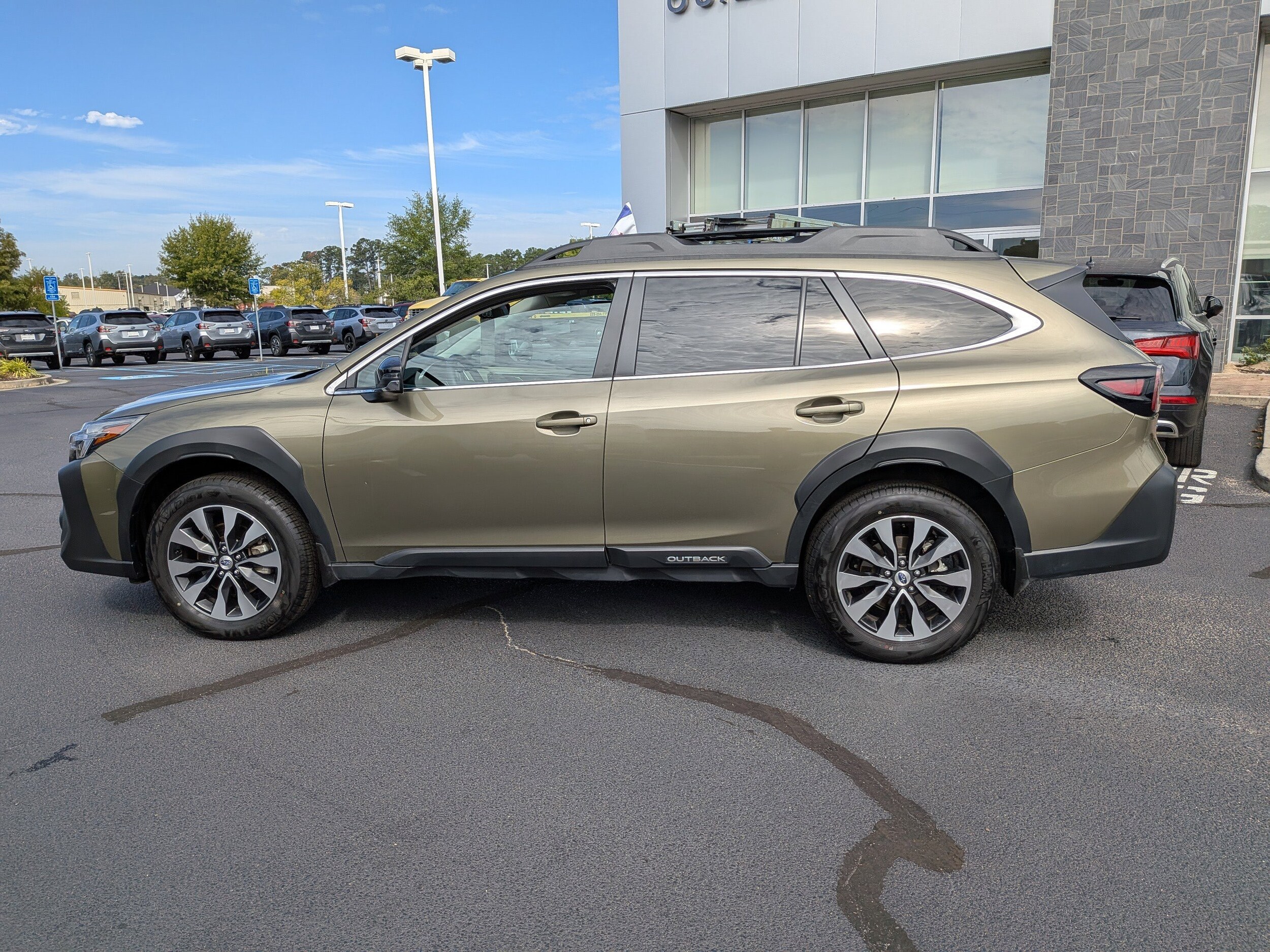2025 Subaru Outback Limited photo 3