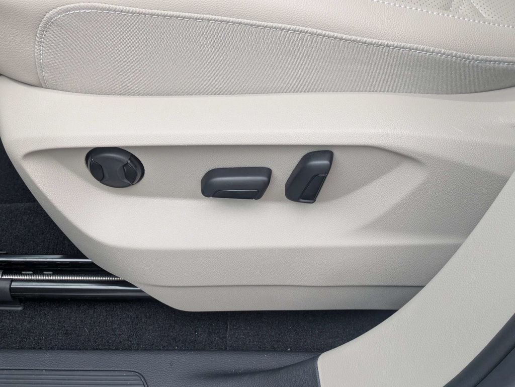 2026 Volkswagen Atlas SE - Photo 21